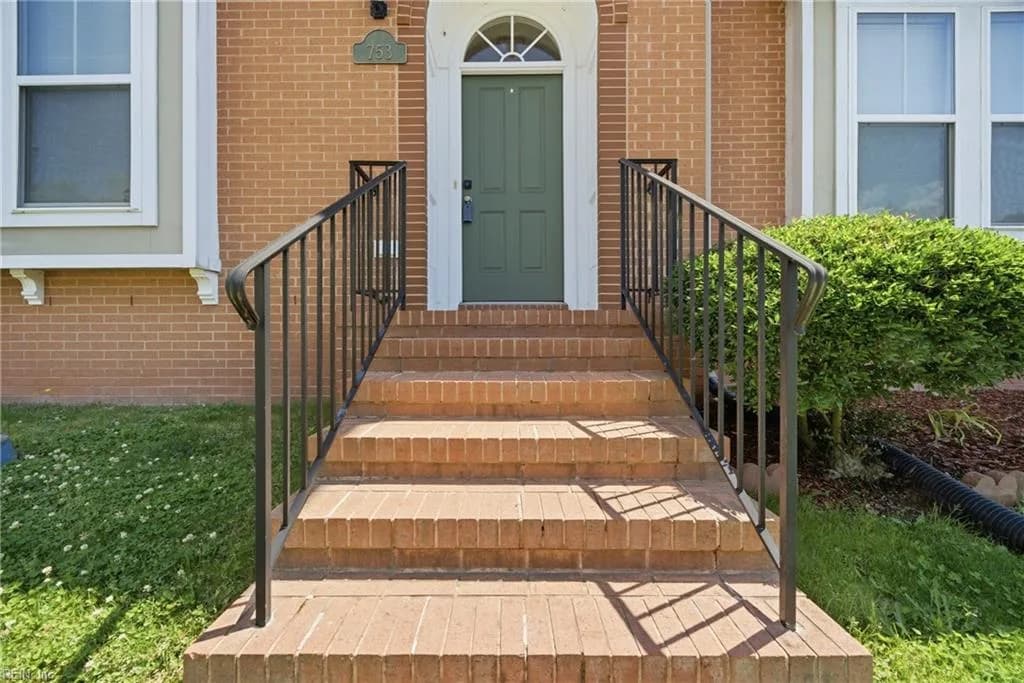 753 Lexington ST, NORFOLK VA 23504 - Photo 5