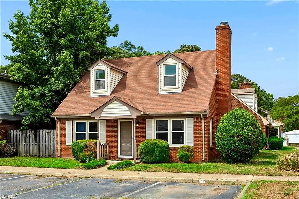 74 Westview DR, Hampton — 2 bed Residential, 1,579 sqft