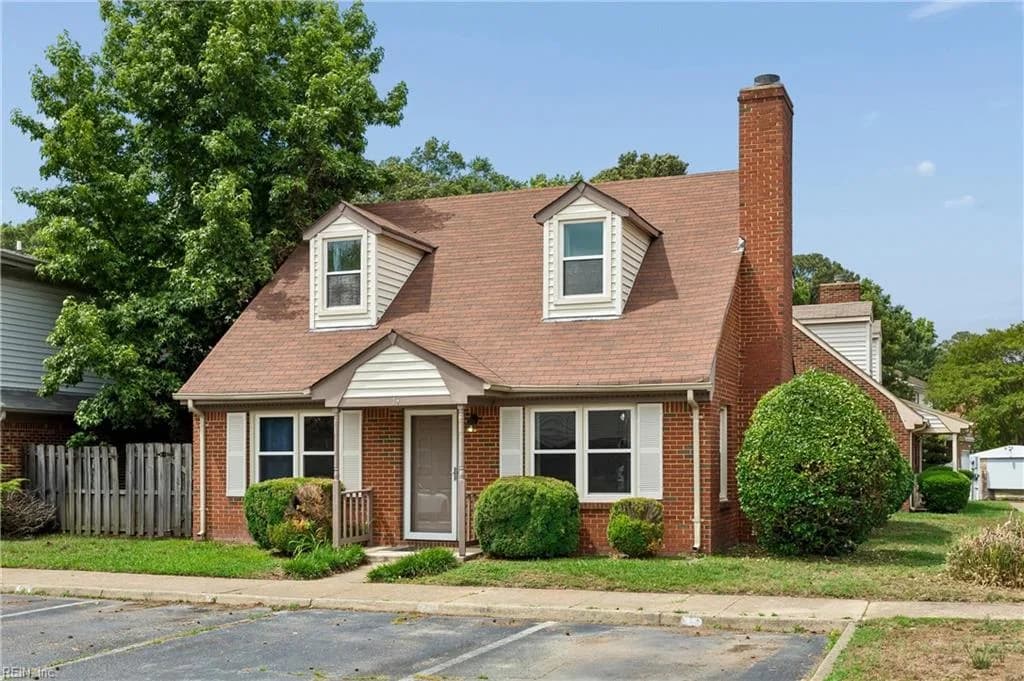 74 Westview DR, HAMPTON VA 23666 - Photo 2