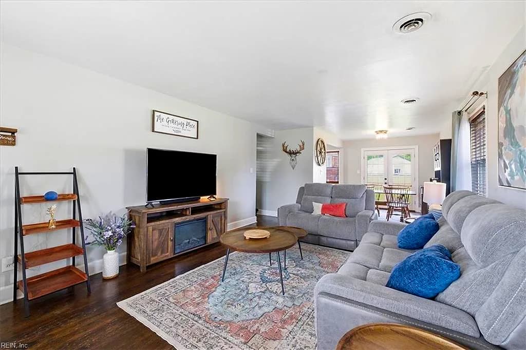 4901 Hatton Point RD, PORTSMOUTH VA 23703 - Main photo
