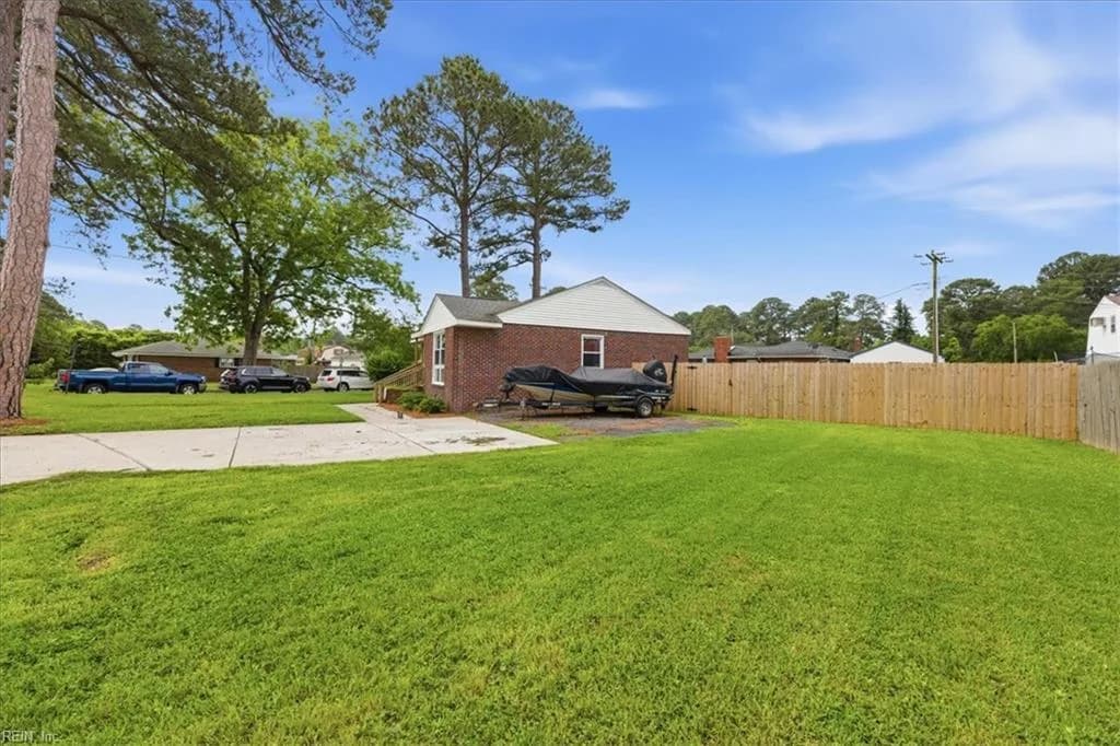 4901 Hatton Point RD, PORTSMOUTH VA 23703 - Photo 4