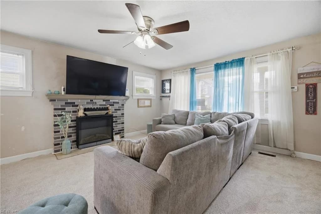 304 Walker AVE, NORFOLK VA 23523 - Photo 4