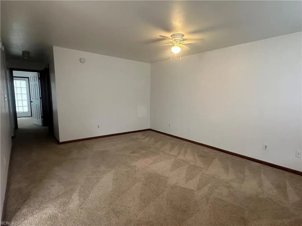 3301 Clover Meadows DR, CHESAPEAKE VA 23321 - Photo 5
