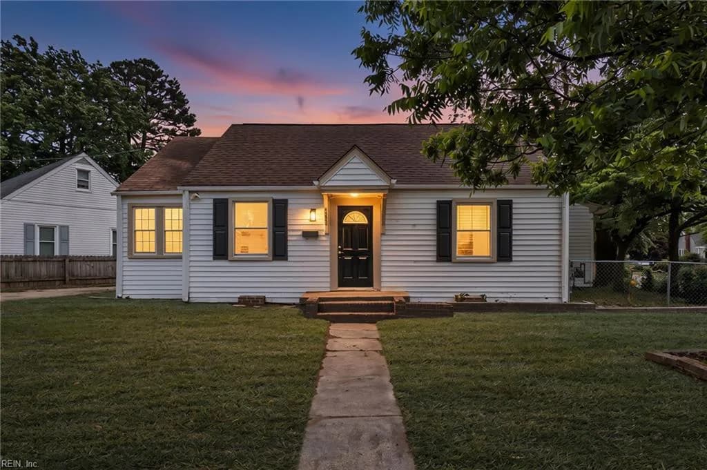 1201 Sunset DR, NORFOLK VA 23503 - Photo 2