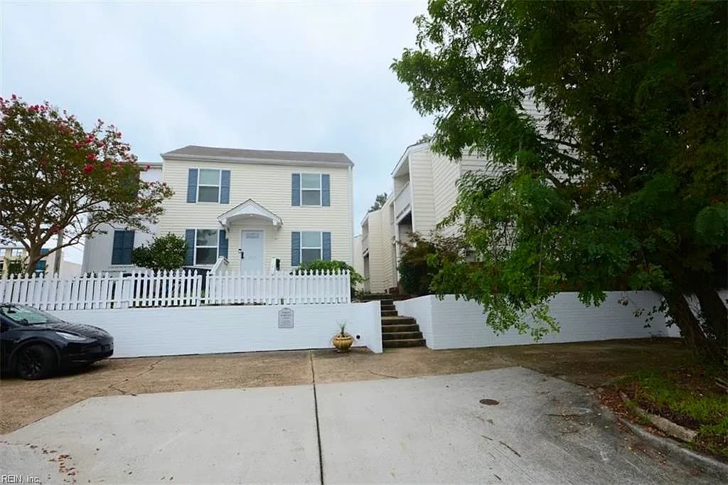 402 33rd ST, VIRGINIA BEACH VA 23451 - Main photo