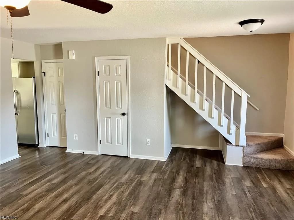 1924 Woodgate ARCH, CHESAPEAKE VA 23320 - Photo 4