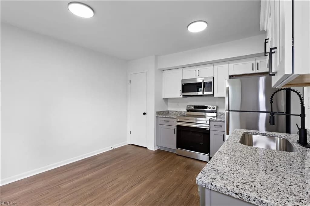 916 Cherokee RD, PORTSMOUTH VA 23701 - Photo 4