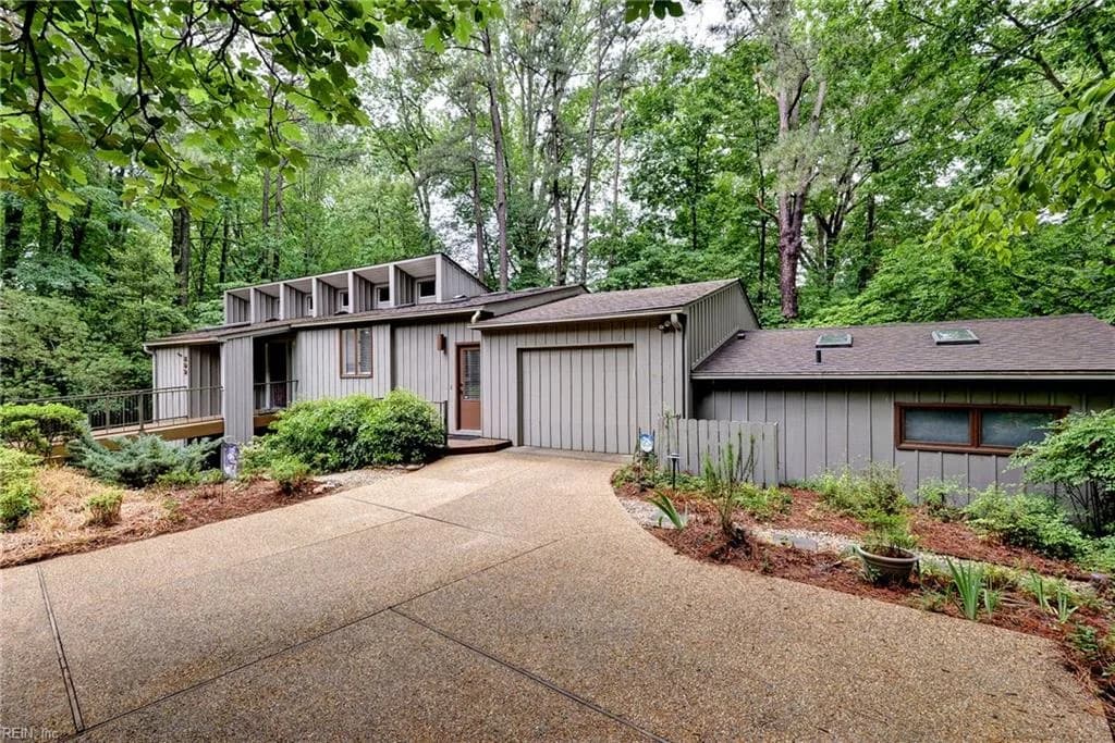 609 Indian Springs CT, WILLIAMSBURG VA 23185 - Photo 2