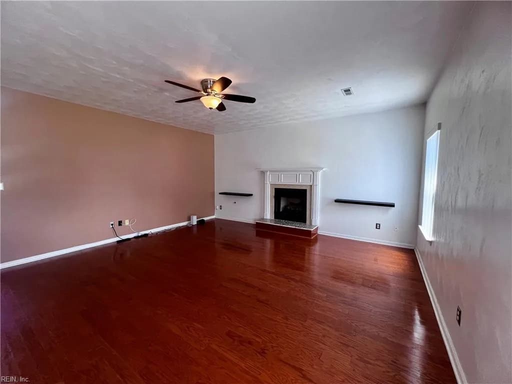 317 Big Pond LN, CHESAPEAKE VA 23323 - Main photo