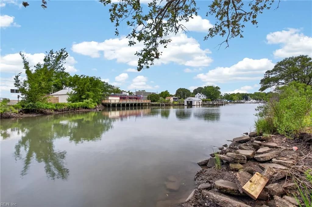 4210 Mayflower RD, NORFOLK VA 23508 - Photo 4