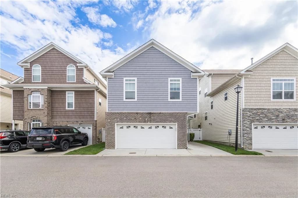 333 Moate CIR, VIRGINIABEACH VA 23462 - Photo 2