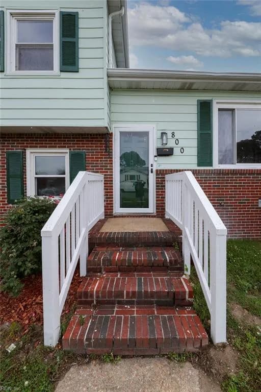 800 Milford AVE, HAMPTON VA 23661 - Photo 2