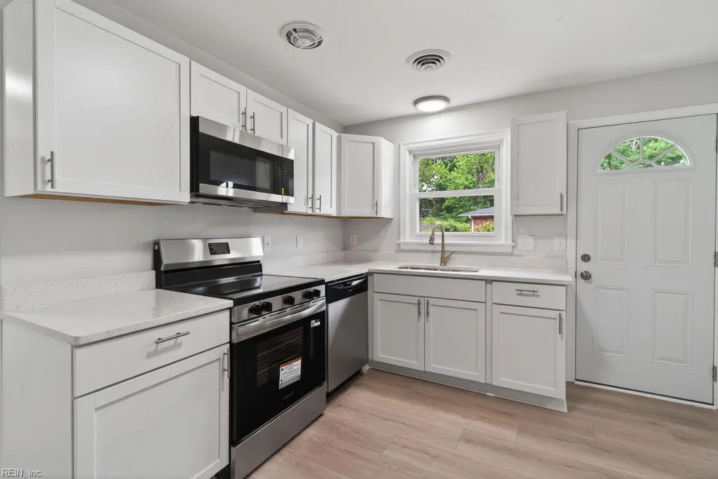 35 Green CT, NEWPORTNEWS VA 23601 - Photo 4