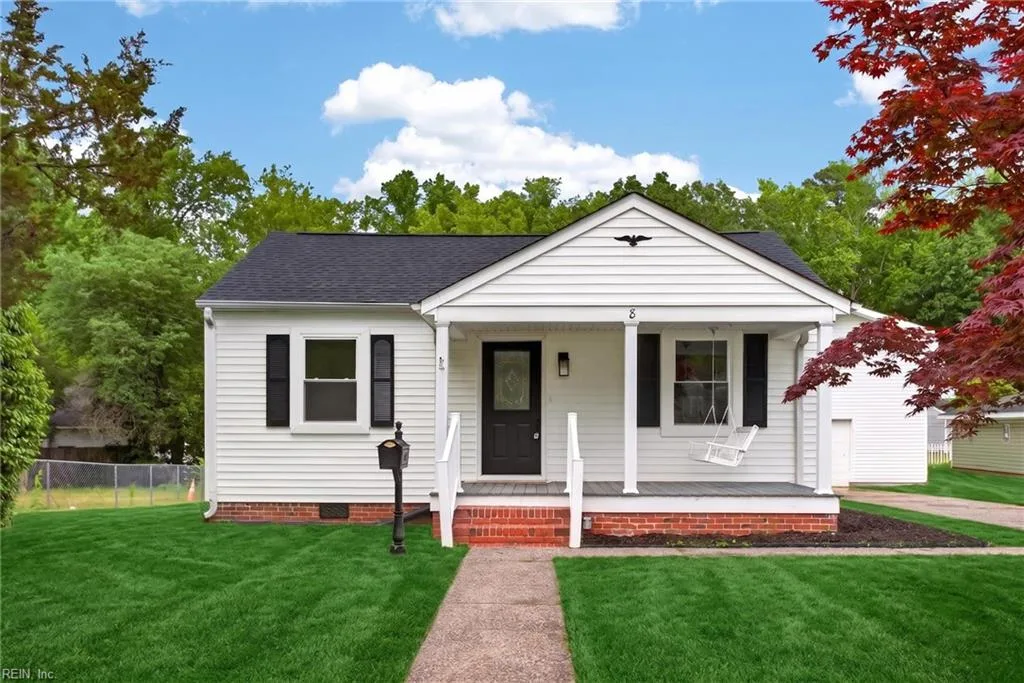 8 E Commodore DR, Newport News — 3 bed Residential, 1,500 sqft