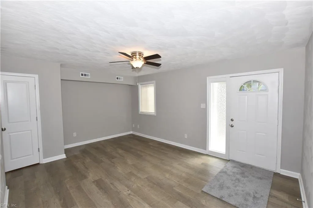 1324 38th ST, NORFOLK VA 23508 - Photo 5