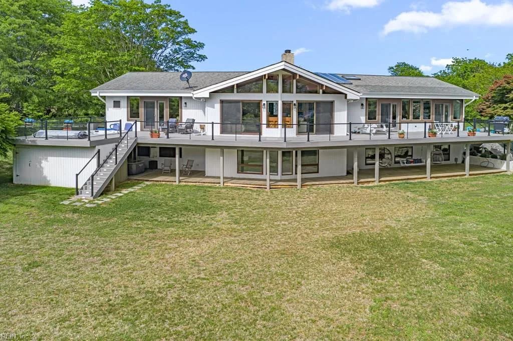 6078 Harmantown RD, MACHIPONGO VA 23405 - Photo 3