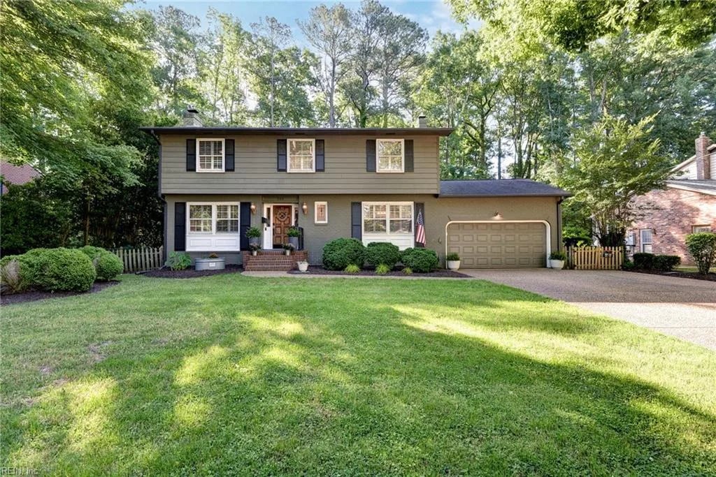320 Parkway DR, NEWPORTNEWS VA 23606