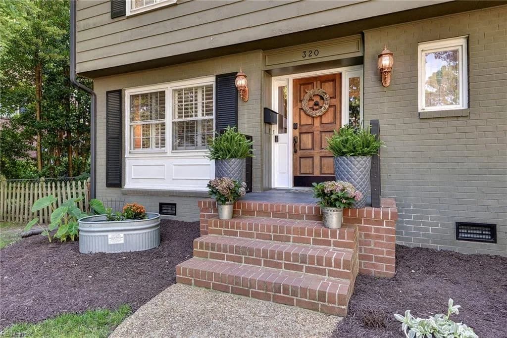 320 Parkway DR, NEWPORTNEWS VA 23606 - Photo 4