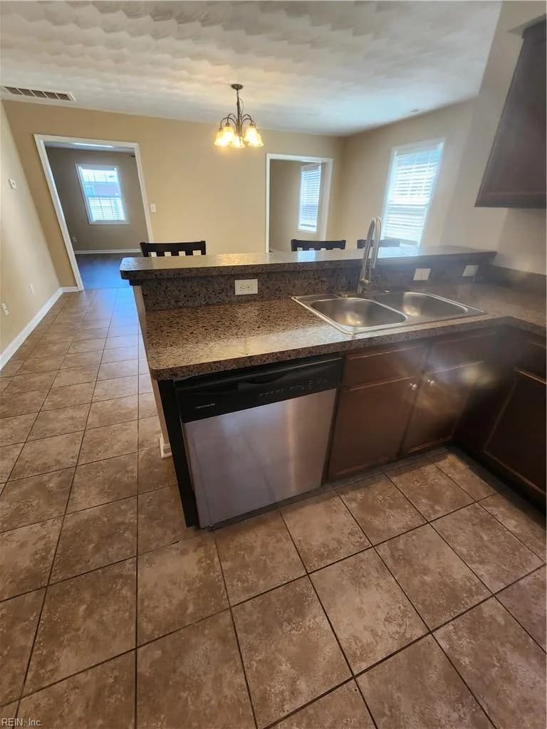 2404 Corprew AVE, NORFOLK VA 23504 - Photo 4