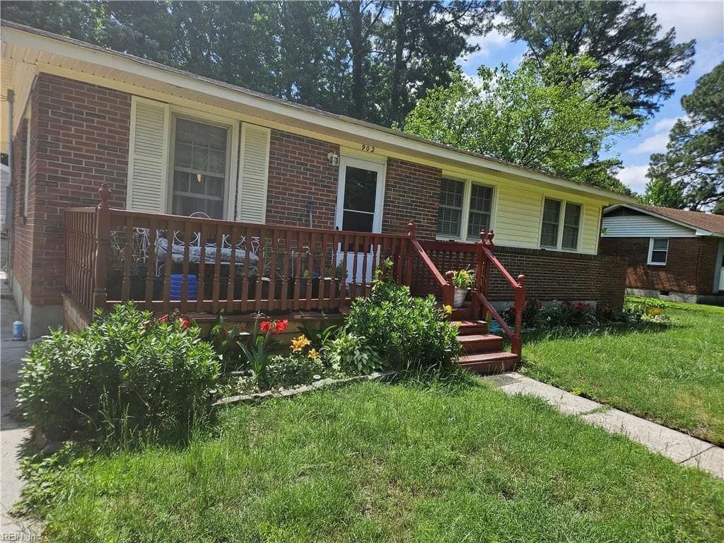 902 Chumley RD, PORTSMOUTH VA 23701 - Main photo