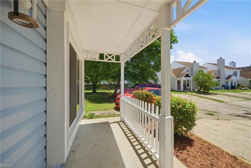 1302 Covington CT, VIRGINIABEACH VA 23453 - Photo 4
