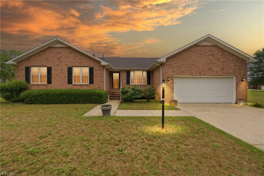 308 Meadow CIR, EMPORIA VA 23847