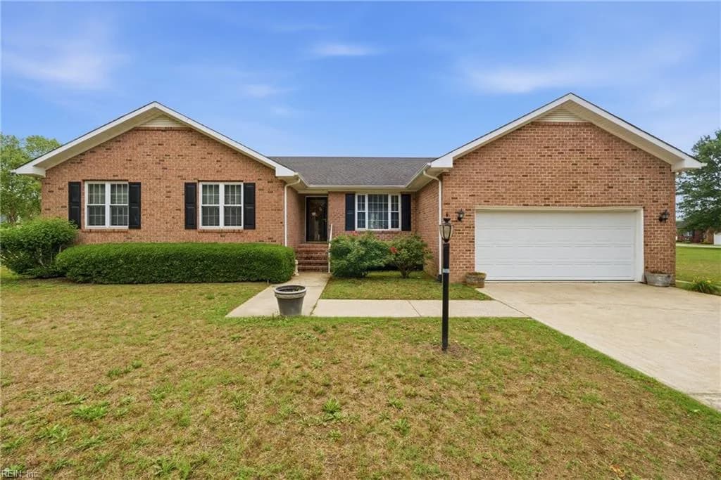 308 Meadow CIR, EMPORIA VA 23847 - Photo 4