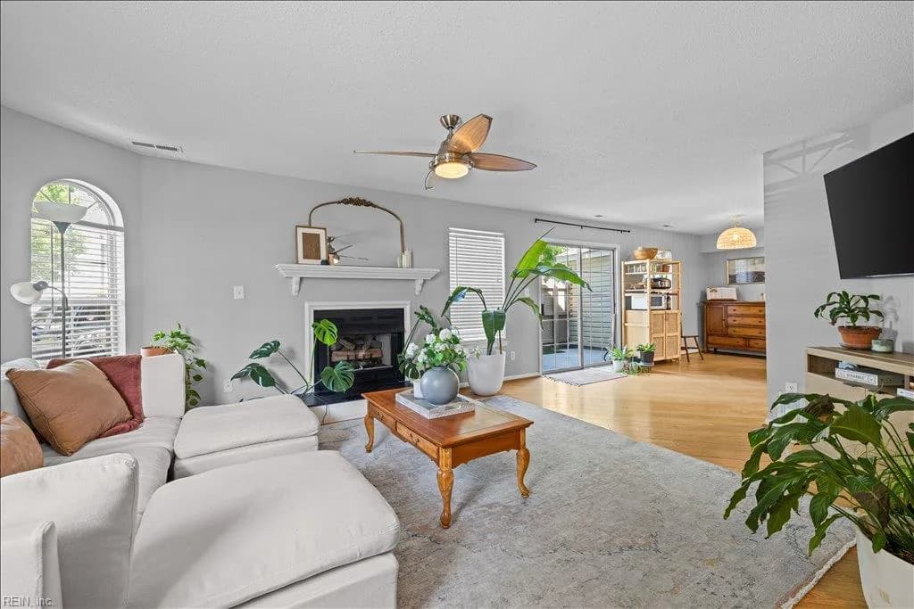 1697 Cottenham LN, VIRGINIABEACH VA 23454 - Photo 4