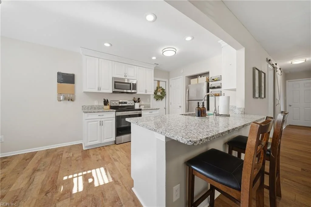 1756 Solar LN, VIRGINIABEACH VA 23456 - Photo 5