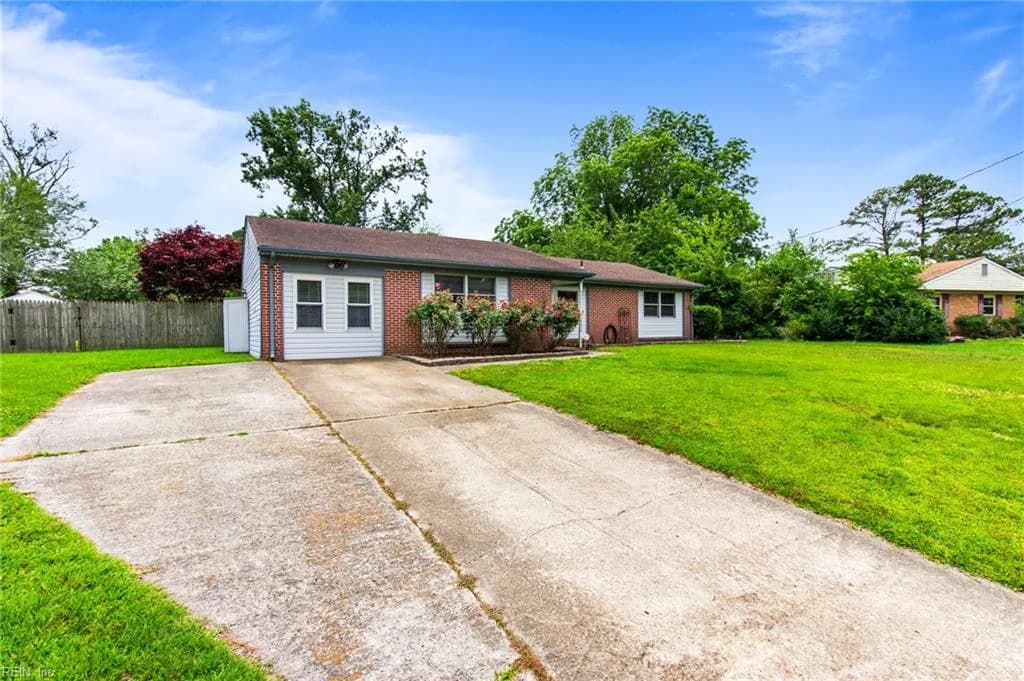 2625 N Nansemond DR, SUFFOLK VA 23435 - Photo 3