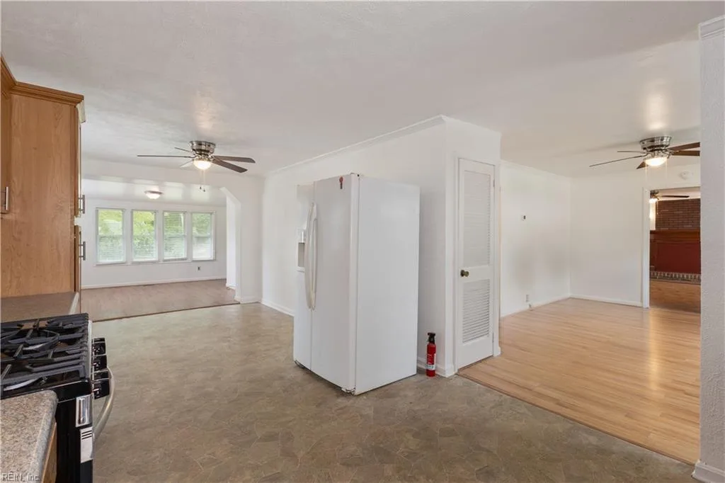480 Richneck RD, NEWPORTNEWS VA 23608 - Photo 5