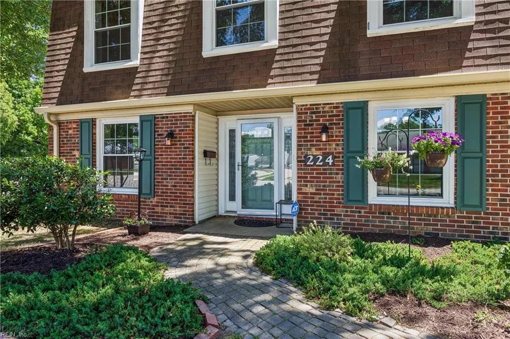 224 Dublin CT, NEWPORTNEWS VA 23601 - Photo 4