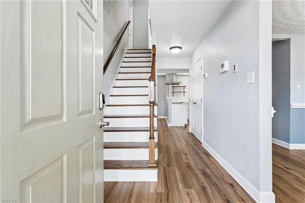 224 Dublin CT, NEWPORTNEWS VA 23601 - Photo 5