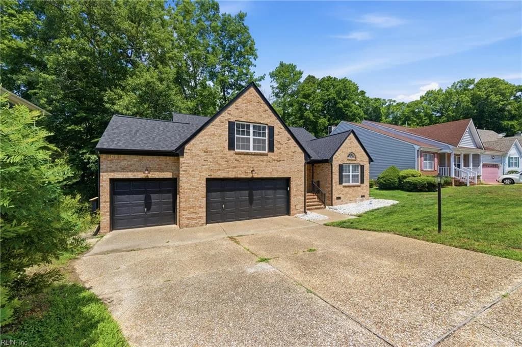 116 Lake Pointe DR, NEWPORTNEWS VA 23603 - Photo 3