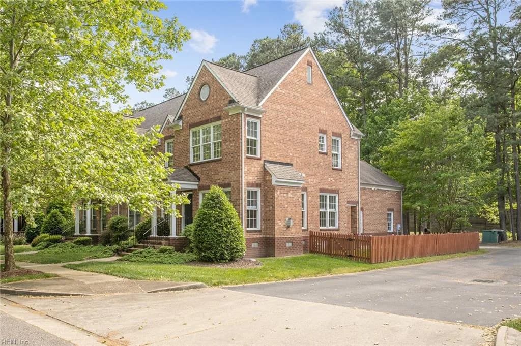 263 Herman Melville AVE, NEWPORTNEWS VA 23606 - Photo 2