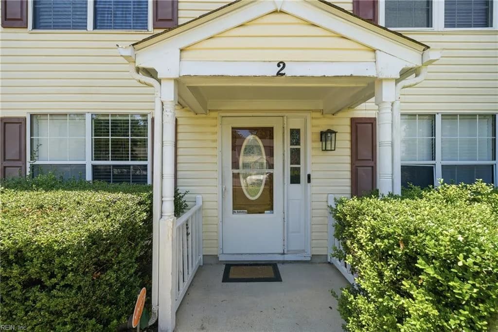 2 Compton CT, HAMPTON VA 23666 - Photo 5
