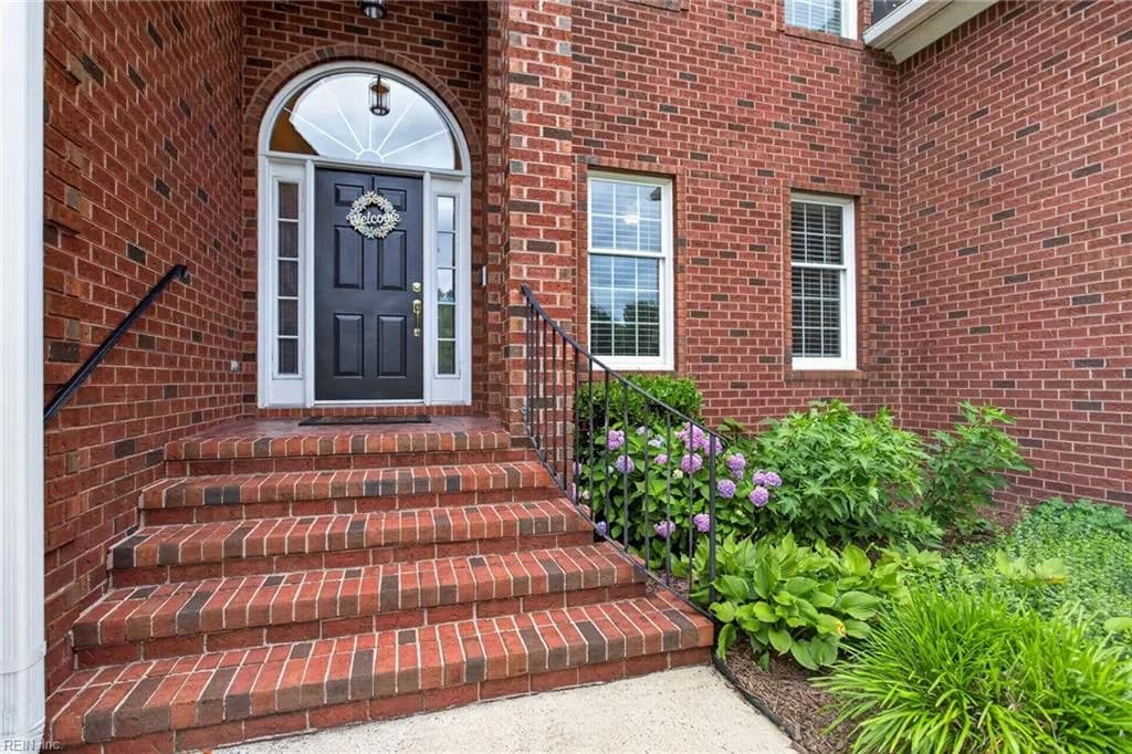 605 Oxbow CT, CHESAPEAKE VA 23322 - Photo 5