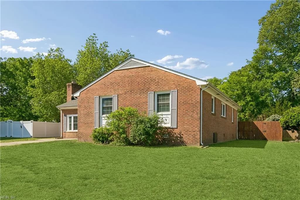 207 Telford DR, NEWPORTNEWS VA 23602 - Photo 5