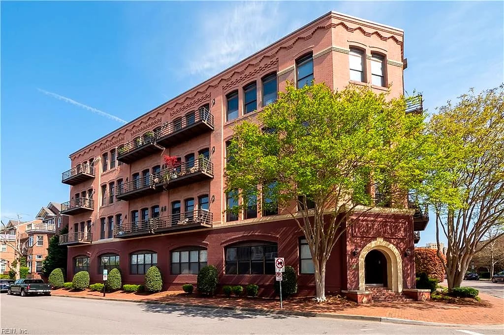230 W Tazewell ST #103, NORFOLK VA 23510