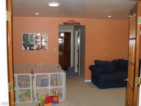 106 Lakeview DR, YORKTOWN VA 23692 - Photo 5