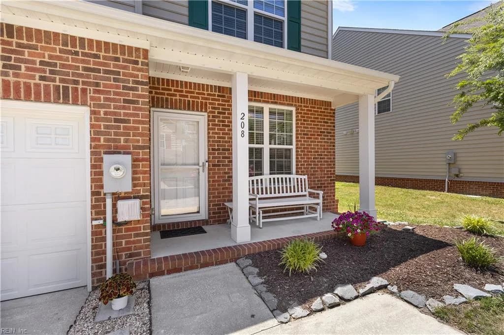 208 Monticello CT, SMITHFIELD VA 23430 - Photo 3