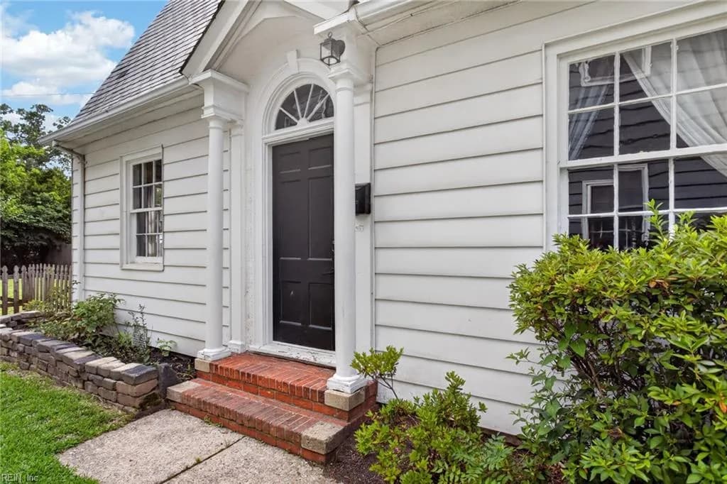 203 Hurley AVE, NEWPORTNEWS VA 23601 - Photo 4
