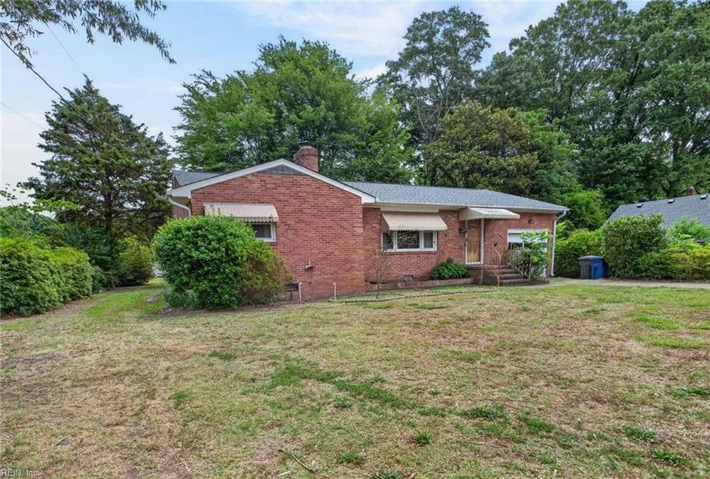 701 Forrest DR, NEWPORTNEWS VA 23601 - Photo 3