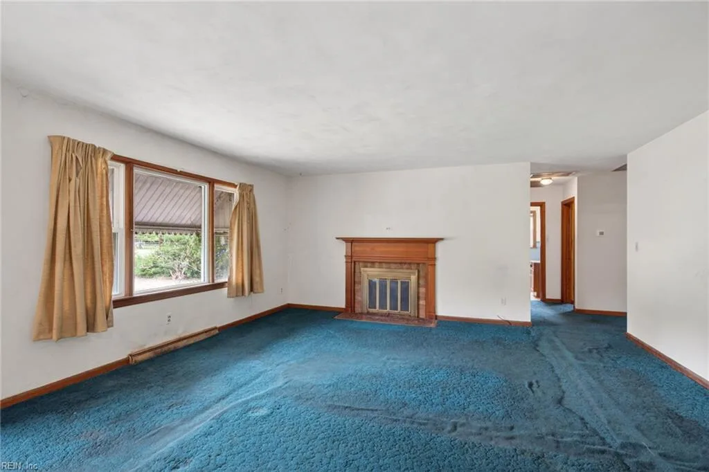 701 Forrest DR, NEWPORTNEWS VA 23601 - Photo 5