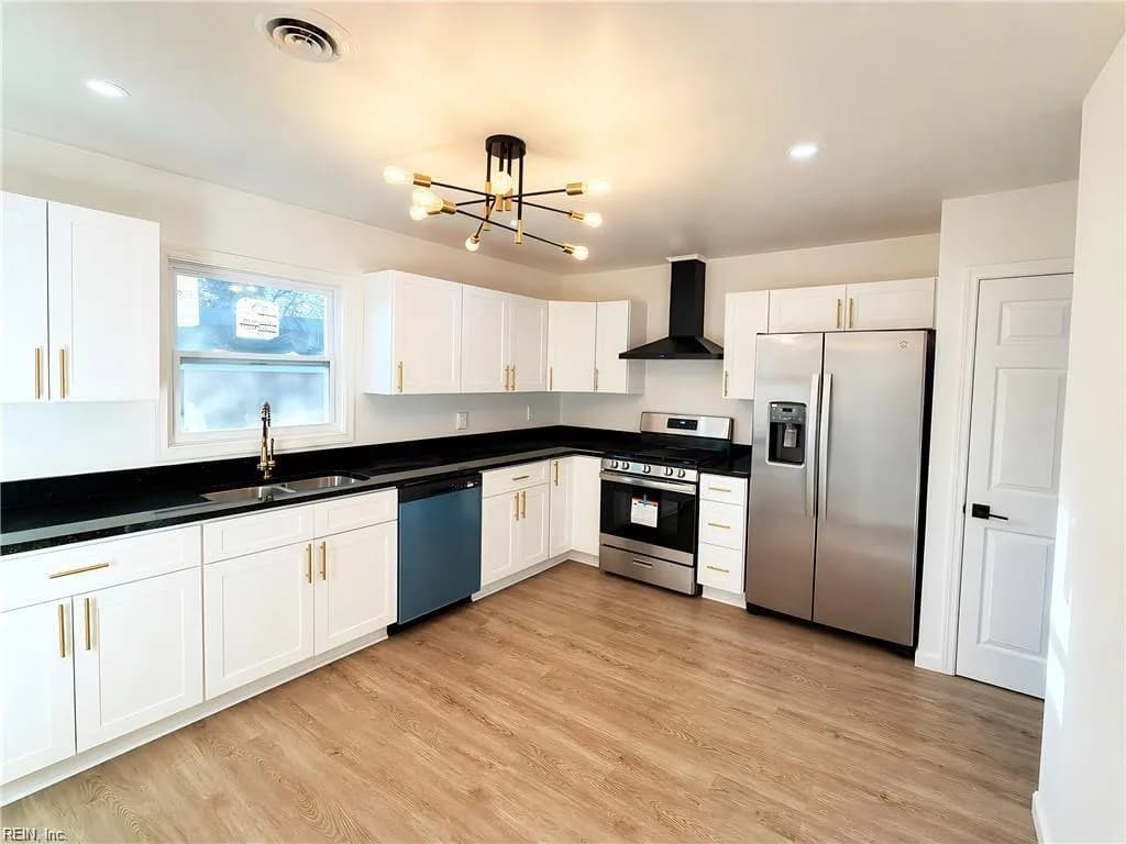 4111 Williamson ST, CHESAPEAKE VA 23324 - Photo 4