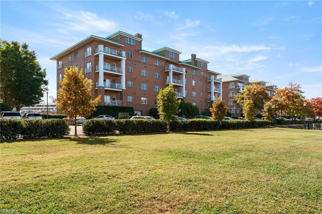 303 Brooke AVE #205, NORFOLK VA 23510 - Photo 2