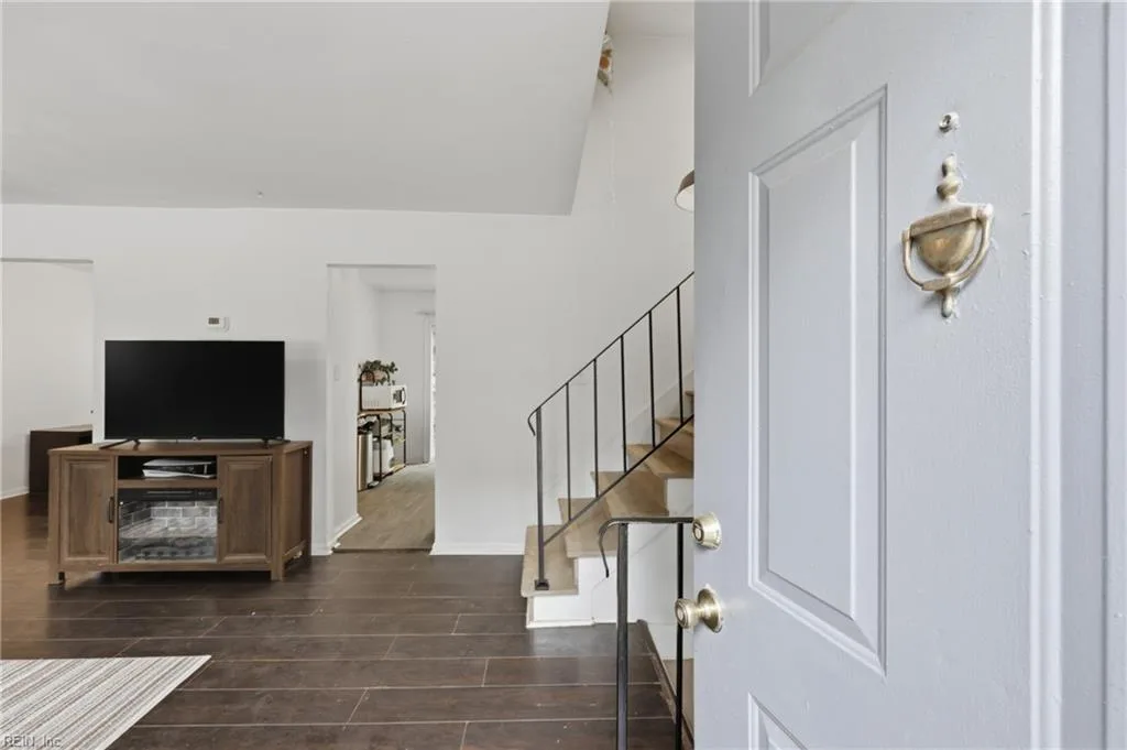3787 Towne Point RD, PORTSMOUTH VA 23703 - Photo 5
