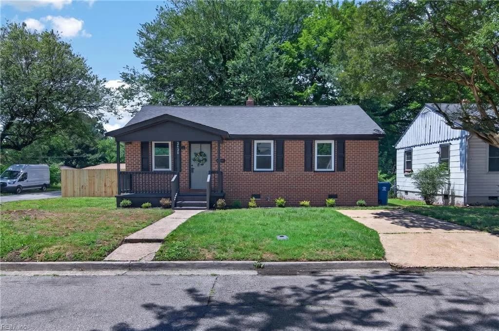 2420 Charleston AVE, PORTSMOUTH VA 23704 - Photo 2