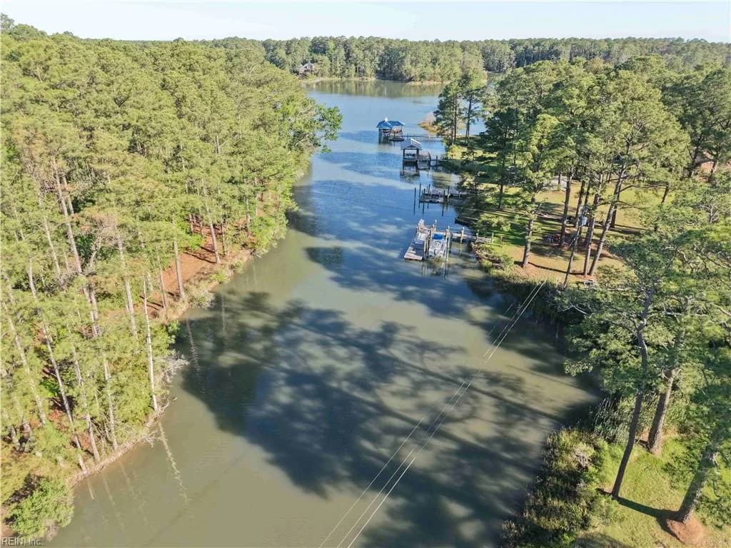 615 Ship Point RD, YORKTOWN VA 23692 - Photo 3