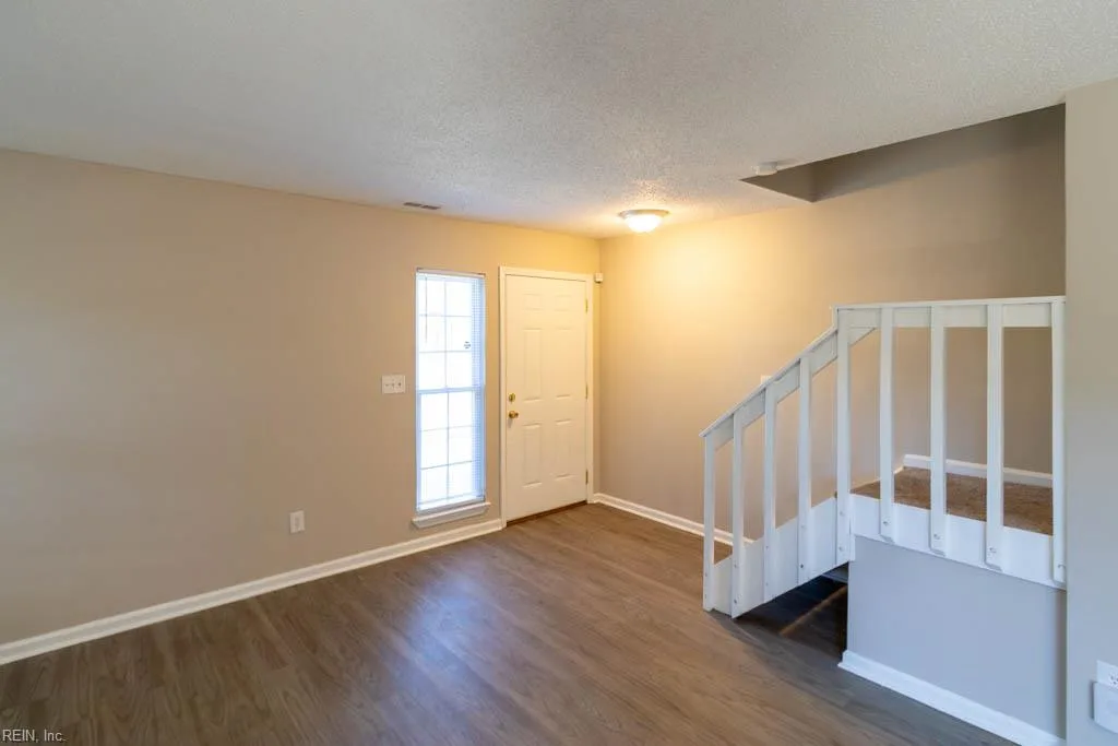 616 Ridge CIR, CHESAPEAKE VA 23320 - Photo 5
